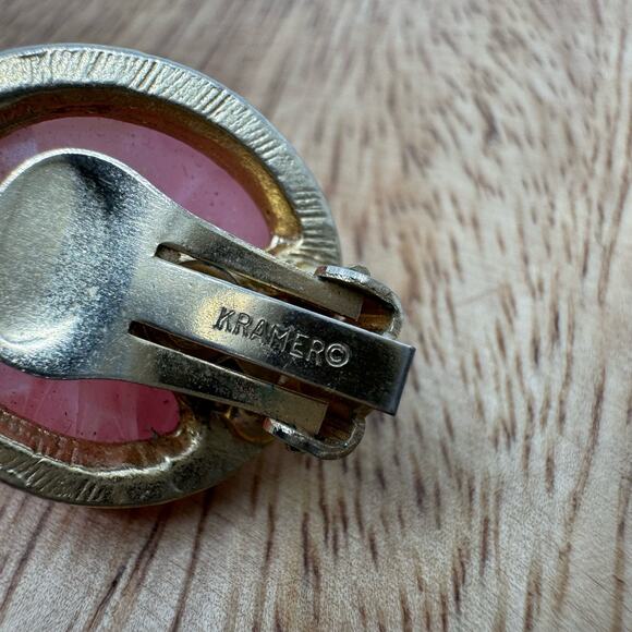 Kramer Vtg Pink White Marbled Lucite Pyramid Clip On Earrings Gold Tone Metal - Picture 7 of 10